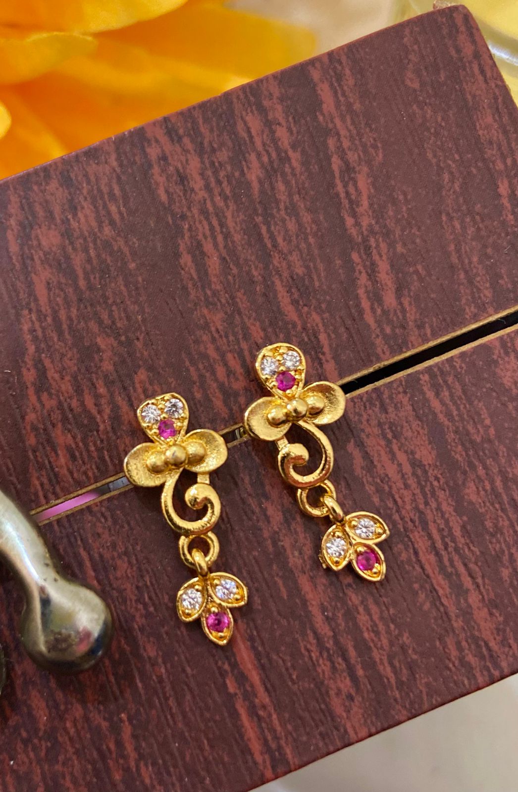 Earring samll dangle