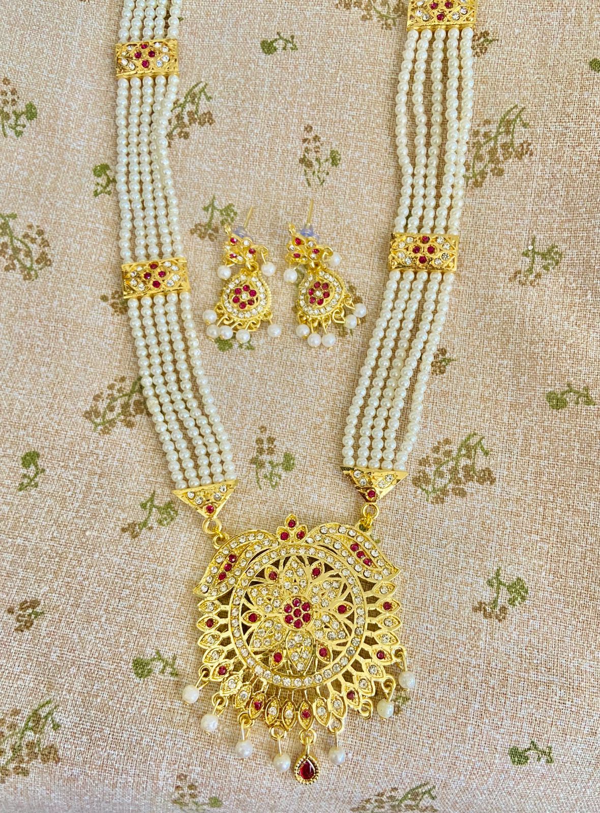 Jadau Rani Harr with Earrings