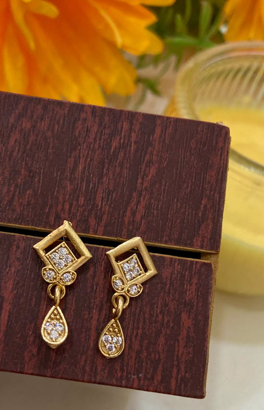 Small Dangle square design earring