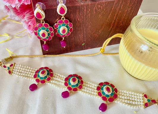 Red pearls Chocker set