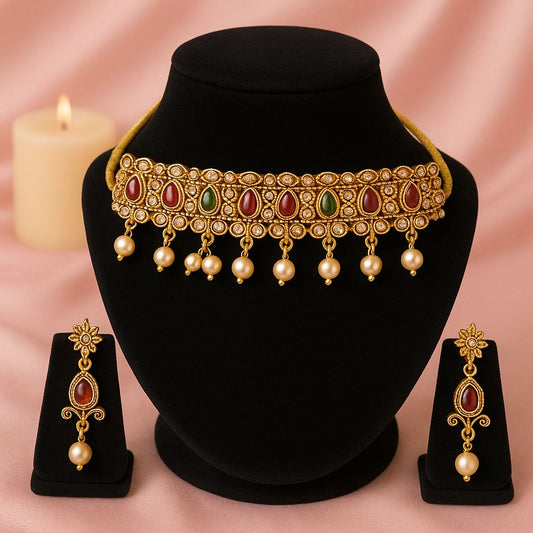 Gold polish Chocker set