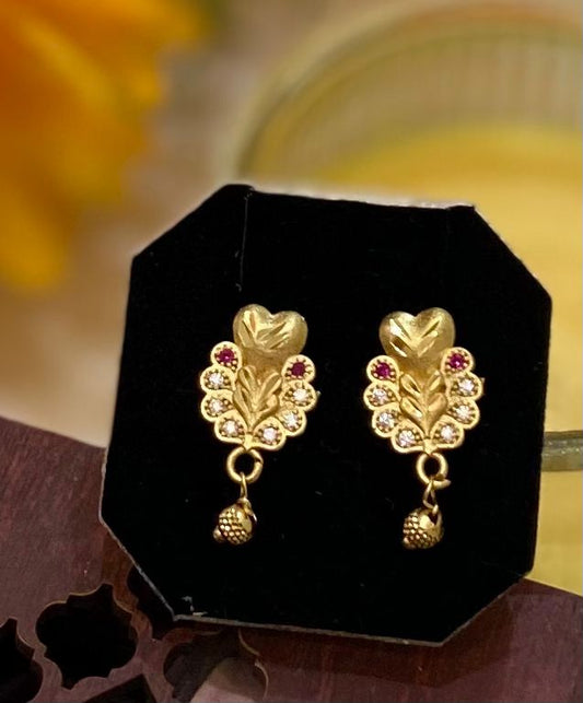 Heart shaped Dangle earring