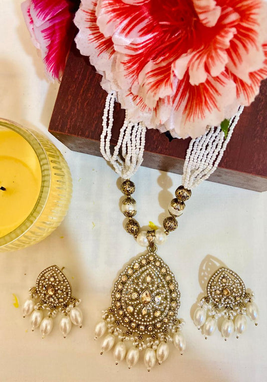 Necklace set