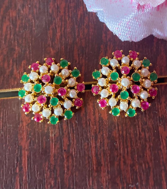 Multocolor Real Pearls studs.