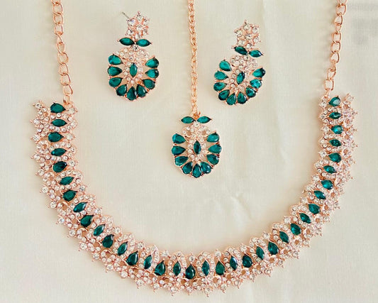 Green American Damonds necklace set with Earrings and Mangtikka